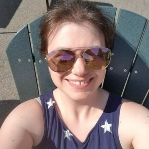 Meet your Posher, Beth